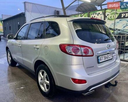 Сірий Хендай Санта Фе, об'ємом двигуна 2 л та пробігом 270 тис. км за 12500 $, фото 6 на Automoto.ua