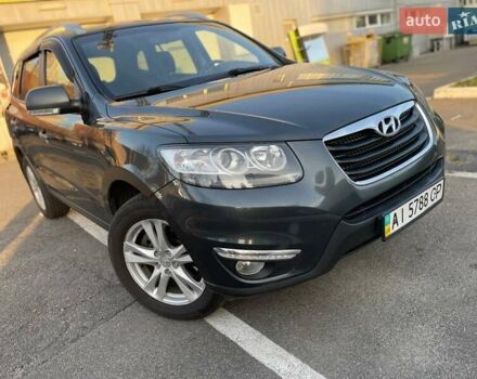 Серый Хендай Санта Фе, объемом двигателя 2.2 л и пробегом 223 тыс. км за 12800 $, фото 2 на Automoto.ua