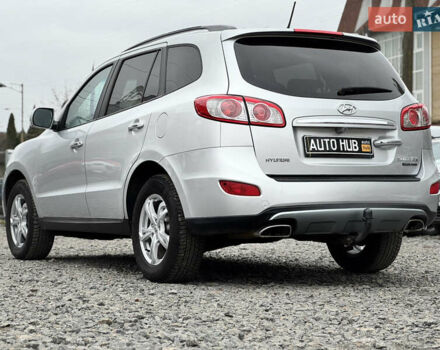 Серый Хендай Санта Фе, объемом двигателя 2.2 л и пробегом 200 тыс. км за 11000 $, фото 9 на Automoto.ua