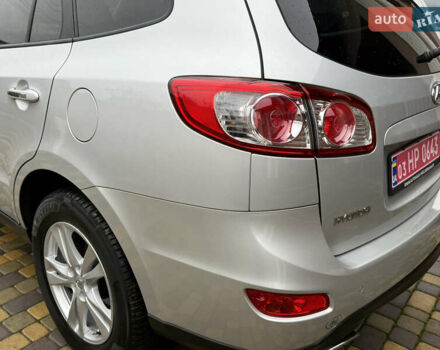 Серый Хендай Санта Фе, объемом двигателя 2.2 л и пробегом 148 тыс. км за 12950 $, фото 58 на Automoto.ua