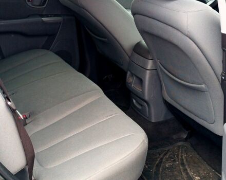 Серый Хендай Санта Фе, объемом двигателя 2.4 л и пробегом 185 тыс. км за 9500 $, фото 3 на Automoto.ua