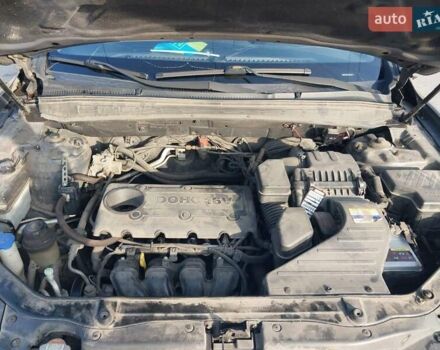 Сірий Хендай Санта Фе, об'ємом двигуна 2.36 л та пробігом 208 тис. км за 12500 $, фото 11 на Automoto.ua