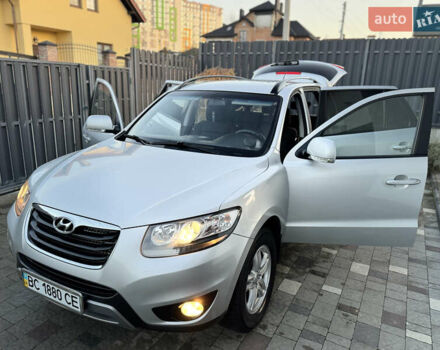 Серый Хендай Санта Фе, объемом двигателя 2.2 л и пробегом 191 тыс. км за 12900 $, фото 32 на Automoto.ua