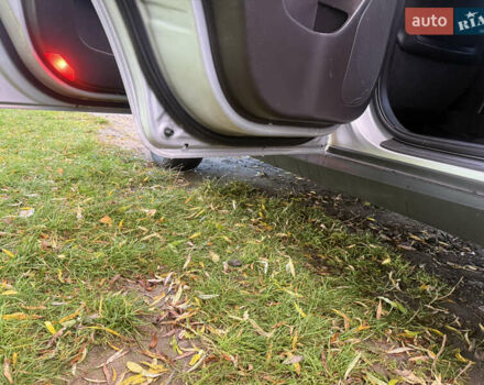 Серый Хендай Санта Фе, объемом двигателя 2.2 л и пробегом 226 тыс. км за 12999 $, фото 42 на Automoto.ua