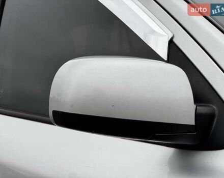 Сірий Хендай Санта Фе, об'ємом двигуна 2.2 л та пробігом 180 тис. км за 11200 $, фото 5 на Automoto.ua