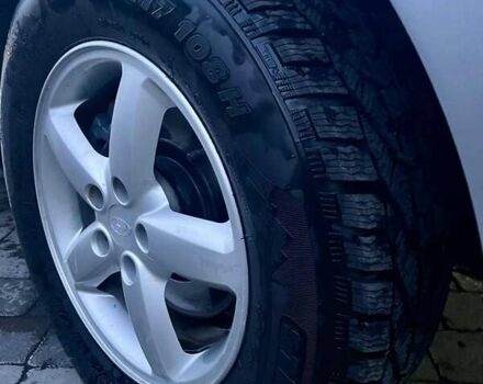 Сірий Хендай Санта Фе, об'ємом двигуна 2 л та пробігом 270 тис. км за 12500 $, фото 7 на Automoto.ua