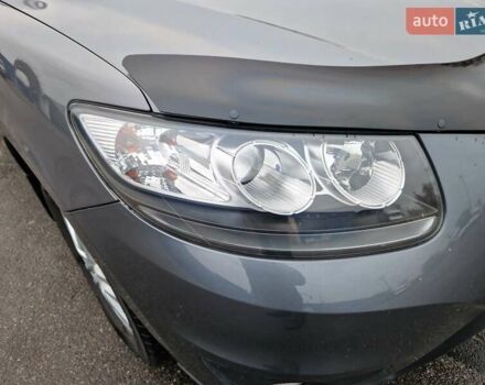 Серый Хендай Санта Фе, объемом двигателя 2.2 л и пробегом 165 тыс. км за 12500 $, фото 14 на Automoto.ua