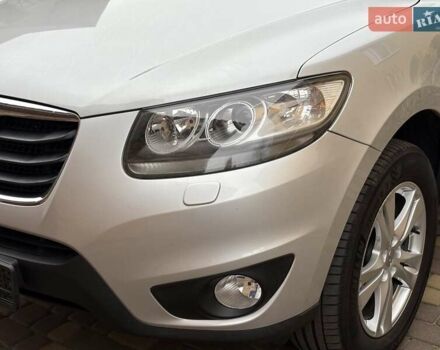 Серый Хендай Санта Фе, объемом двигателя 2.2 л и пробегом 200 тыс. км за 13200 $, фото 21 на Automoto.ua