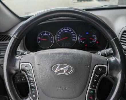 Сірий Хендай Санта Фе, об'ємом двигуна 2.2 л та пробігом 201 тис. км за 13000 $, фото 5 на Automoto.ua