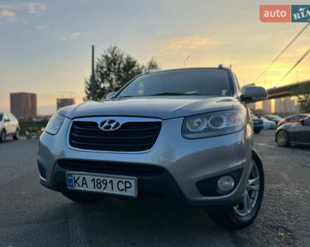 Серый Хендай Санта Фе, объемом двигателя 2.36 л и пробегом 51 тыс. км за 10800 $, фото 1 на Automoto.ua