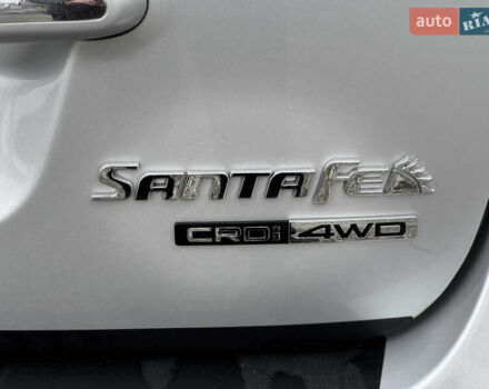 Серый Хендай Санта Фе, объемом двигателя 2.2 л и пробегом 200 тыс. км за 11000 $, фото 13 на Automoto.ua