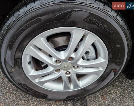 Серый Хендай Санта Фе, объемом двигателя 2.2 л и пробегом 165 тыс. км за 12500 $, фото 8 на Automoto.ua