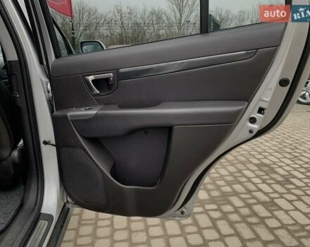 Серый Хендай Санта Фе, объемом двигателя 2.2 л и пробегом 193 тыс. км за 14255 $, фото 29 на Automoto.ua