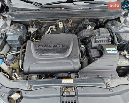 Серый Хендай Санта Фе, объемом двигателя 2.2 л и пробегом 165 тыс. км за 12500 $, фото 49 на Automoto.ua