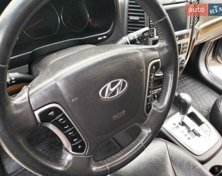 Сірий Хендай Санта Фе, об'ємом двигуна 2.2 л та пробігом 162 тис. км за 13500 $, фото 25 на Automoto.ua