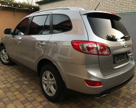 Хендай Санта Фе 2011 у Ахтырке на Automoto.ua Сірий Хендай Санта Фе, об'ємом двигуна 2.2 л та пробігом 243 тис. км за 11350 $, фото 2 на Automoto.ua