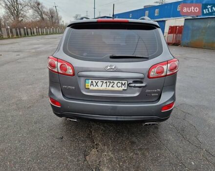 Серый Хендай Санта Фе, объемом двигателя 2.2 л и пробегом 165 тыс. км за 12500 $, фото 5 на Automoto.ua