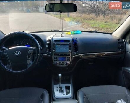 Сірий Хендай Санта Фе, об'ємом двигуна 2.36 л та пробігом 208 тис. км за 12500 $, фото 10 на Automoto.ua