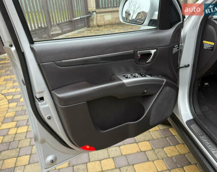 Серый Хендай Санта Фе, объемом двигателя 2.2 л и пробегом 148 тыс. км за 12950 $, фото 36 на Automoto.ua