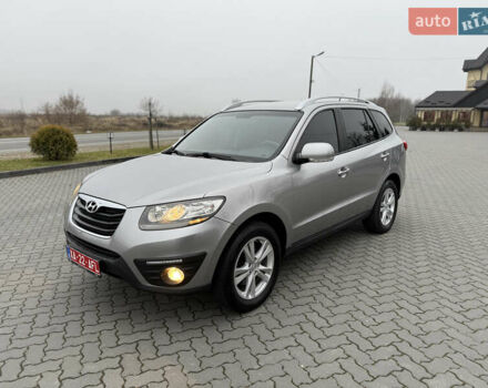 Серый Хендай Санта Фе, объемом двигателя 2 л и пробегом 236 тыс. км за 12600 $, фото 43 на Automoto.ua