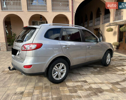 Серый Хендай Санта Фе, объемом двигателя 2.2 л и пробегом 245 тыс. км за 12900 $, фото 9 на Automoto.ua