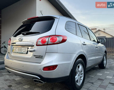 Серый Хендай Санта Фе, объемом двигателя 2.2 л и пробегом 191 тыс. км за 12900 $, фото 14 на Automoto.ua
