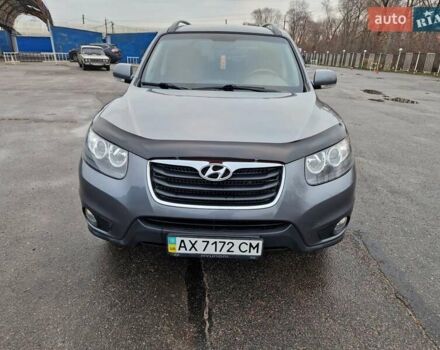 Серый Хендай Санта Фе, объемом двигателя 2.2 л и пробегом 165 тыс. км за 12500 $, фото 1 на Automoto.ua