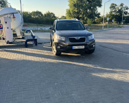 Сірий Хендай Санта Фе, об'ємом двигуна 2.36 л та пробігом 326 тис. км за 11999 $, фото 1 на Automoto.ua