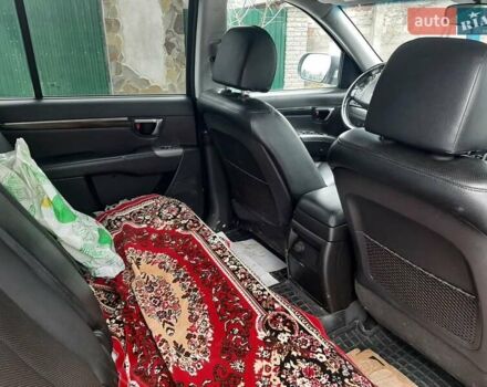 Серый Хендай Санта Фе, объемом двигателя 2.2 л и пробегом 159 тыс. км за 14500 $, фото 16 на Automoto.ua