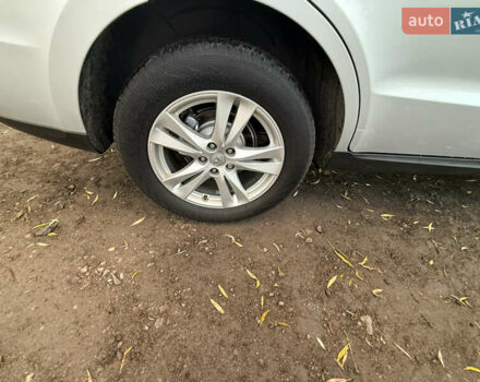 Серый Хендай Санта Фе, объемом двигателя 2.2 л и пробегом 226 тыс. км за 12999 $, фото 17 на Automoto.ua