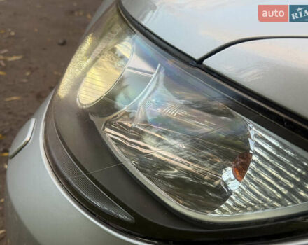 Серый Хендай Санта Фе, объемом двигателя 2.2 л и пробегом 226 тыс. км за 12999 $, фото 14 на Automoto.ua