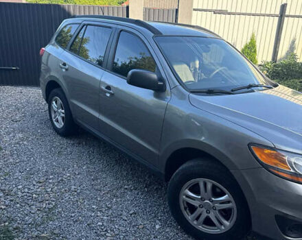 Серый Хендай Санта Фе, объемом двигателя 2.36 л и пробегом 176 тыс. км за 11500 $, фото 1 на Automoto.ua