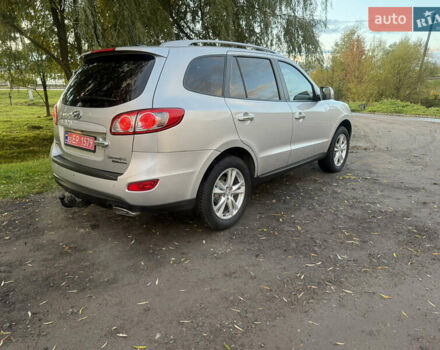 Серый Хендай Санта Фе, объемом двигателя 2.2 л и пробегом 226 тыс. км за 12999 $, фото 5 на Automoto.ua