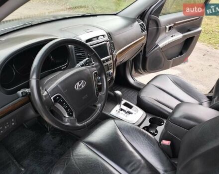 Сірий Хендай Санта Фе, об'ємом двигуна 2.2 л та пробігом 162 тис. км за 13500 $, фото 27 на Automoto.ua