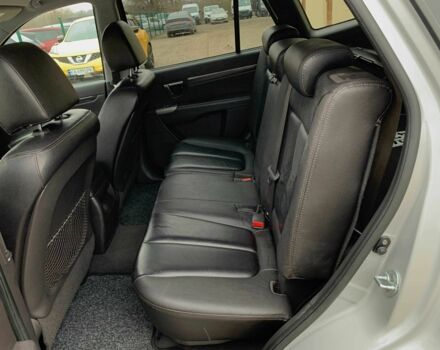 Серый Хендай Санта Фе, объемом двигателя 2.2 л и пробегом 193 тыс. км за 14255 $, фото 13 на Automoto.ua