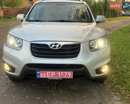 Серый Хендай Санта Фе, объемом двигателя 2.2 л и пробегом 226 тыс. км за 12999 $, фото 4 на Automoto.ua