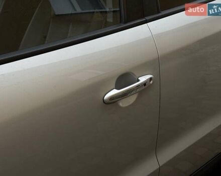 Серый Хендай Санта Фе, объемом двигателя 2.2 л и пробегом 200 тыс. км за 13200 $, фото 19 на Automoto.ua