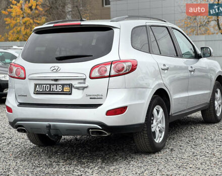 Серый Хендай Санта Фе, объемом двигателя 2.2 л и пробегом 200 тыс. км за 11000 $, фото 5 на Automoto.ua