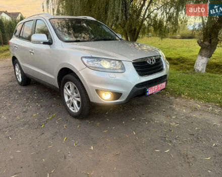 Серый Хендай Санта Фе, объемом двигателя 2.2 л и пробегом 226 тыс. км за 12999 $, фото 3 на Automoto.ua