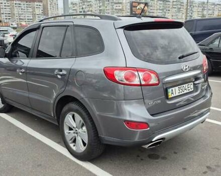 Серый Хендай Санта Фе, объемом двигателя 2.2 л и пробегом 308 тыс. км за 12200 $, фото 1 на Automoto.ua