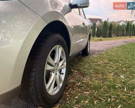 Серый Хендай Санта Фе, объемом двигателя 2.2 л и пробегом 226 тыс. км за 12999 $, фото 13 на Automoto.ua