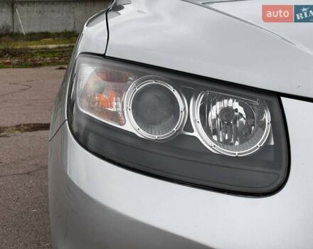 Сірий Хендай Санта Фе, об'ємом двигуна 2.2 л та пробігом 180 тис. км за 11200 $, фото 4 на Automoto.ua