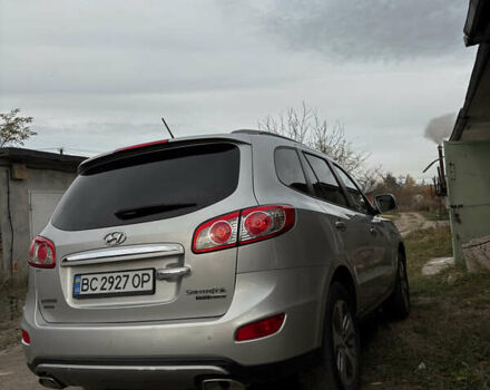 Серый Хендай Санта Фе, объемом двигателя 2.2 л и пробегом 258 тыс. км за 12200 $, фото 1 на Automoto.ua