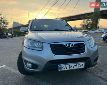 Серый Хендай Санта Фе, объемом двигателя 2.36 л и пробегом 51 тыс. км за 10800 $, фото 2 на Automoto.ua