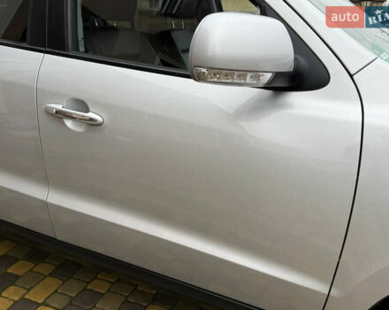 Серый Хендай Санта Фе, объемом двигателя 2.2 л и пробегом 148 тыс. км за 12950 $, фото 50 на Automoto.ua