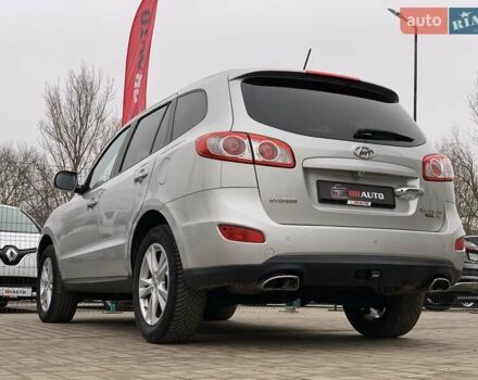 Серый Хендай Санта Фе, объемом двигателя 2.2 л и пробегом 193 тыс. км за 14255 $, фото 20 на Automoto.ua