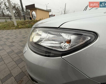 Сірий Хендай Санта Фе, об'ємом двигуна 2.2 л та пробігом 230 тис. км за 12977 $, фото 42 на Automoto.ua