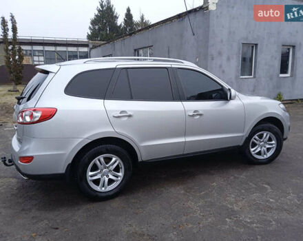 Сірий Хендай Санта Фе, об'ємом двигуна 2.2 л та пробігом 229 тис. км за 14000 $, фото 1 на Automoto.ua