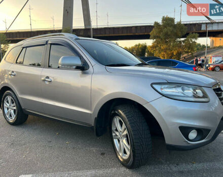 Серый Хендай Санта Фе, объемом двигателя 2.36 л и пробегом 51 тыс. км за 10800 $, фото 3 на Automoto.ua