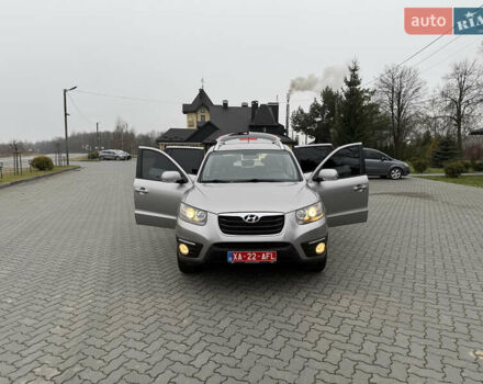 Серый Хендай Санта Фе, объемом двигателя 2 л и пробегом 236 тыс. км за 12600 $, фото 29 на Automoto.ua
